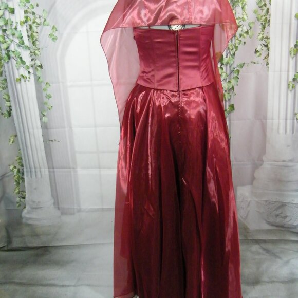 Robe de Bal et de Soirée Couleur Bourgogne Taille 12 et 14 - Picture 6 of 8